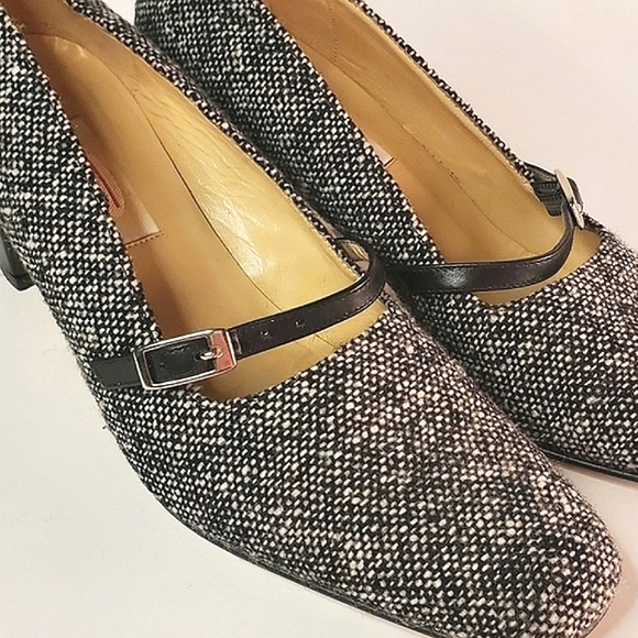 Tweed Vintage Talbots Office Heels with Buckled Leather Band - Picture 10 of 15